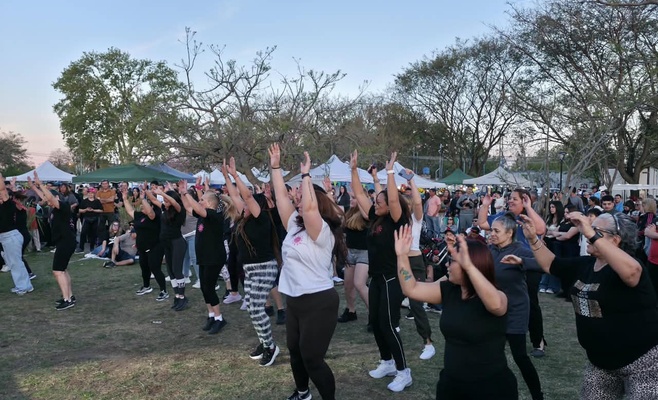 Expo Colectividades y Cultura Celebra Primavera en el Parque Urbano de Zárate