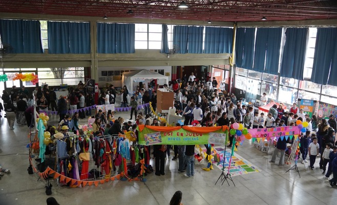 Estudiantes, docentes y familias participan del Encuentro Distrital Derechos en Juego por los 20 años de la Ley de Educación Sexual Integral en Zárate