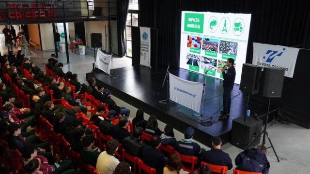 Zárate: Toyota Tsusho y Yusen Logistics participaron de una jornada de limpieza