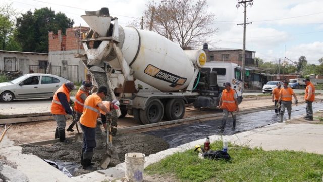 Zárate: realizan trabajos de bacheo en calle Pividal entre Mitre y Pellegrini