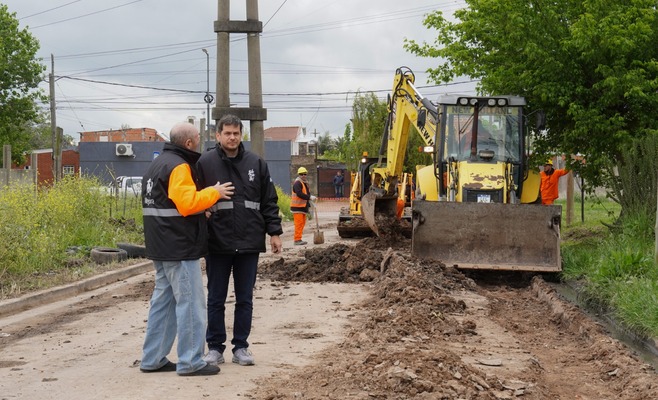 Zárate: comienzan las obras de asfaltado en el barrio Juana María