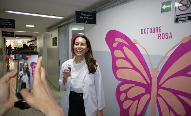 Jornada de prevención y concientización sobre el cáncer de mama organizada por la Secretaría de Salud de Campana